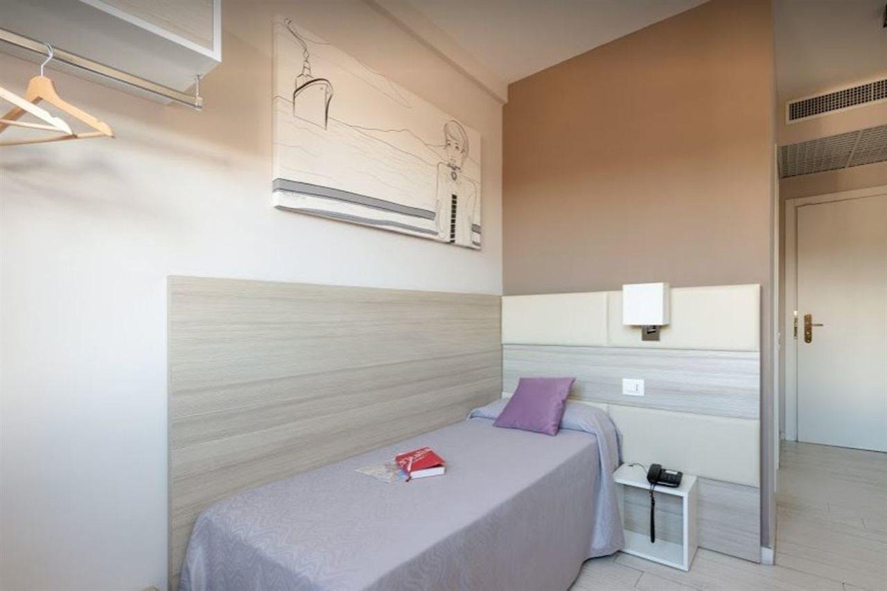 Hotel Cristina Наполи Екстериор снимка