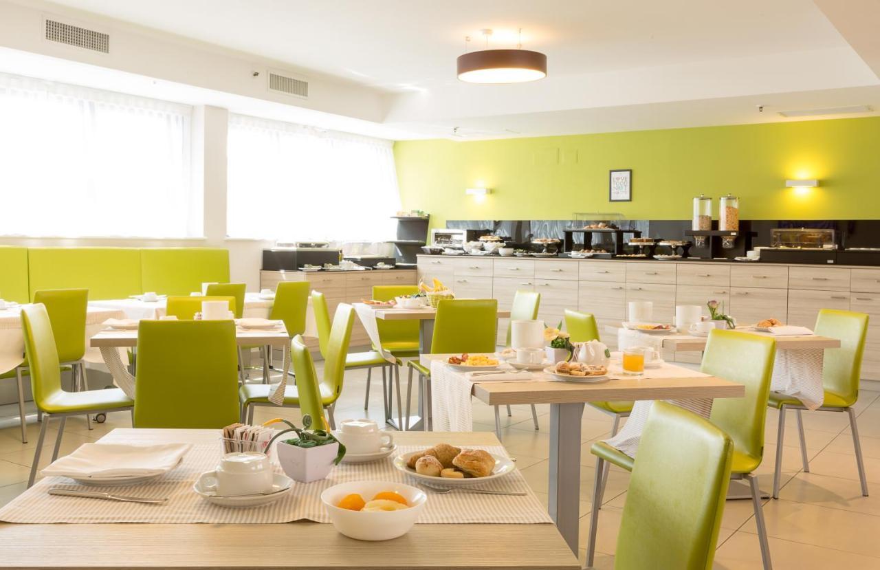 Hotel Cristina Наполи Екстериор снимка