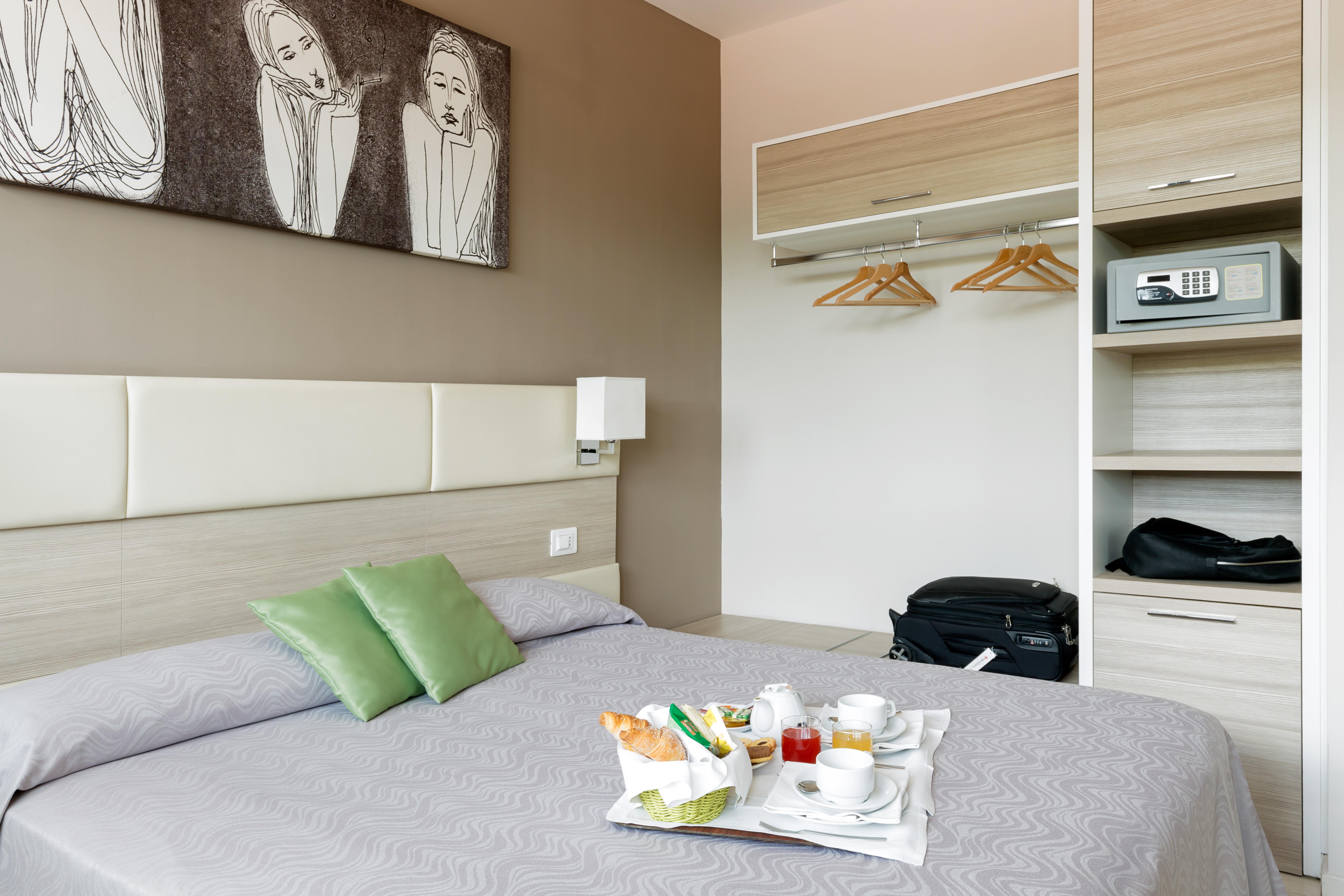 Hotel Cristina Наполи Екстериор снимка