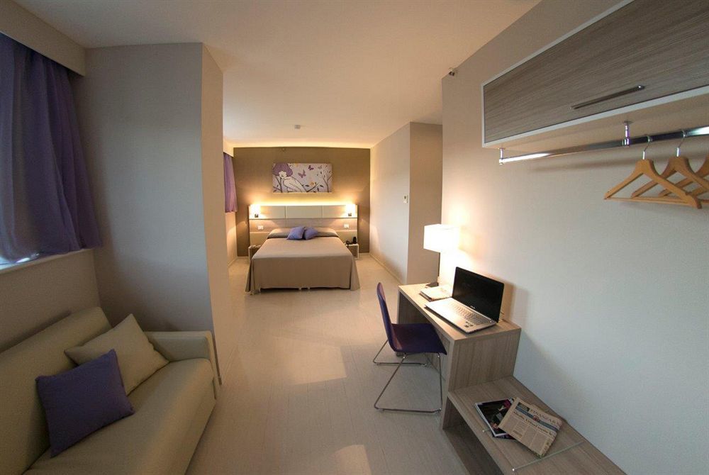 Hotel Cristina Наполи Екстериор снимка