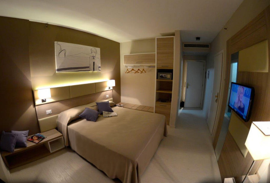 Hotel Cristina Наполи Екстериор снимка